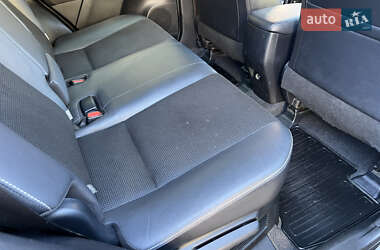 Внедорожник / Кроссовер Toyota RAV4 2017 в 
