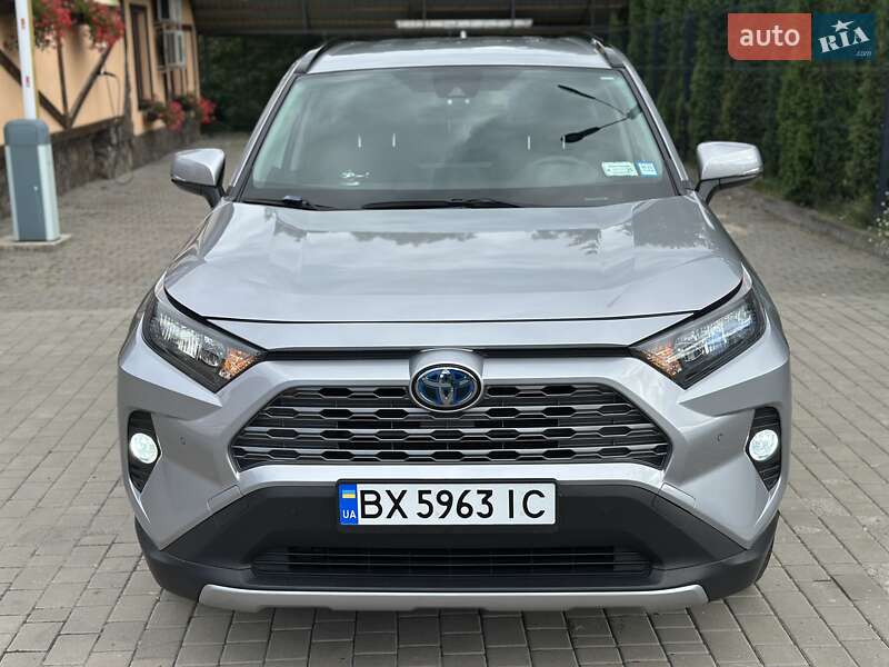Позашляховик / Кросовер Toyota RAV4 2021 в Хмельницькому