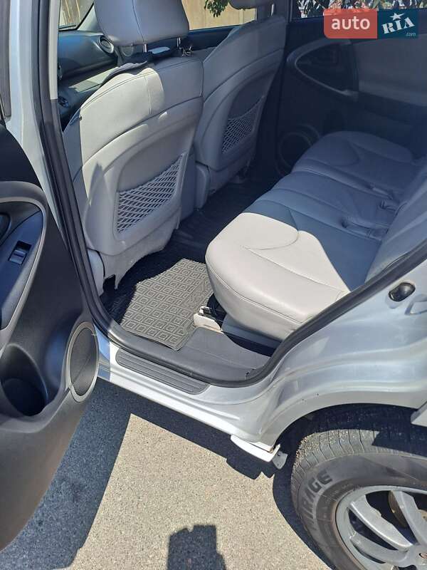 Позашляховик / Кросовер Toyota RAV4 2007 в Черкасах