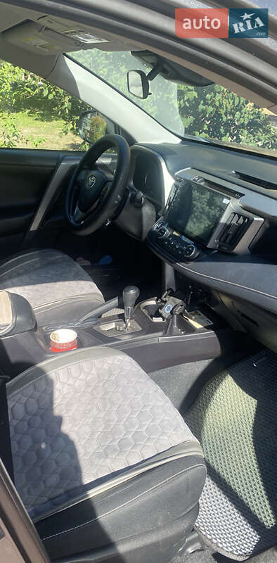 Внедорожник / Кроссовер Toyota RAV4 2018 в Днепре фото 7 Внедорожник / Кроссовер Toyota RAV4 2018 в Днепре