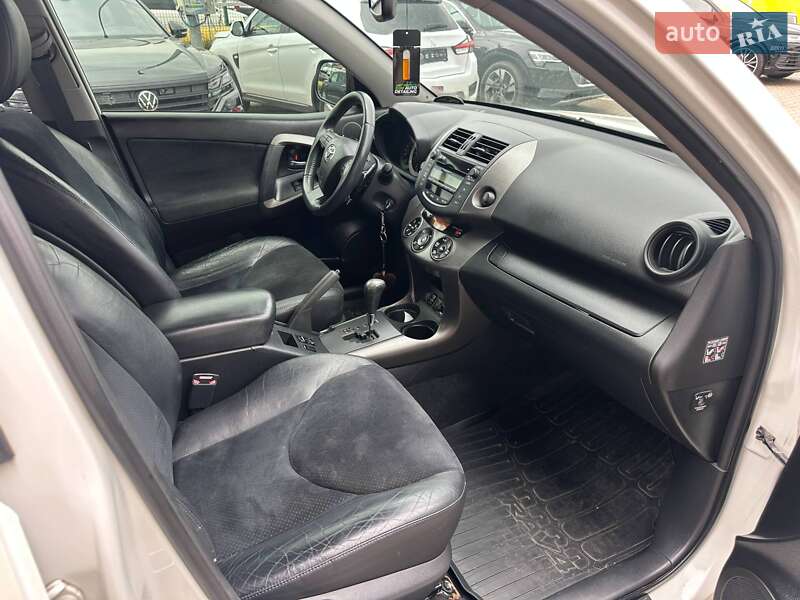 Позашляховик / Кросовер Toyota RAV4 2011 в Чернівцях фото 28 Позашляховик / Кросовер Toyota RAV4 2011 в Чернівцях