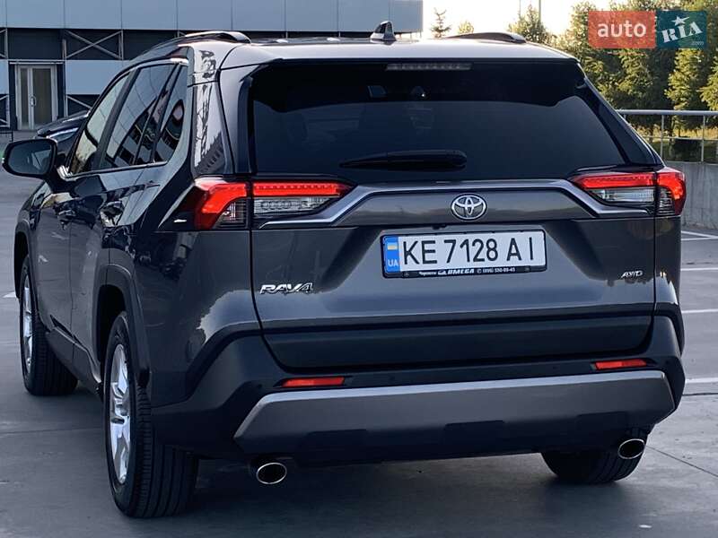 Позашляховик / Кросовер Toyota RAV4 2018 в Києві