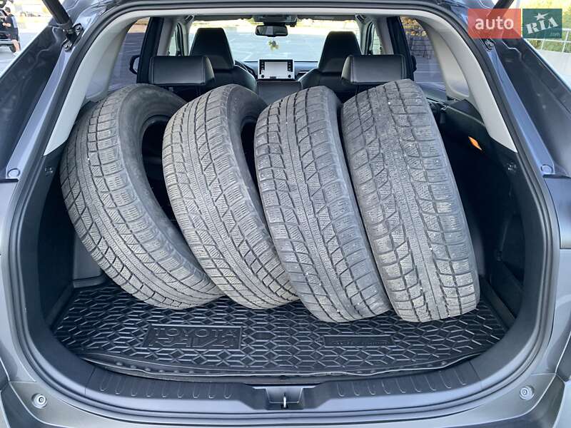 Позашляховик / Кросовер Toyota RAV4 2018 в Києві