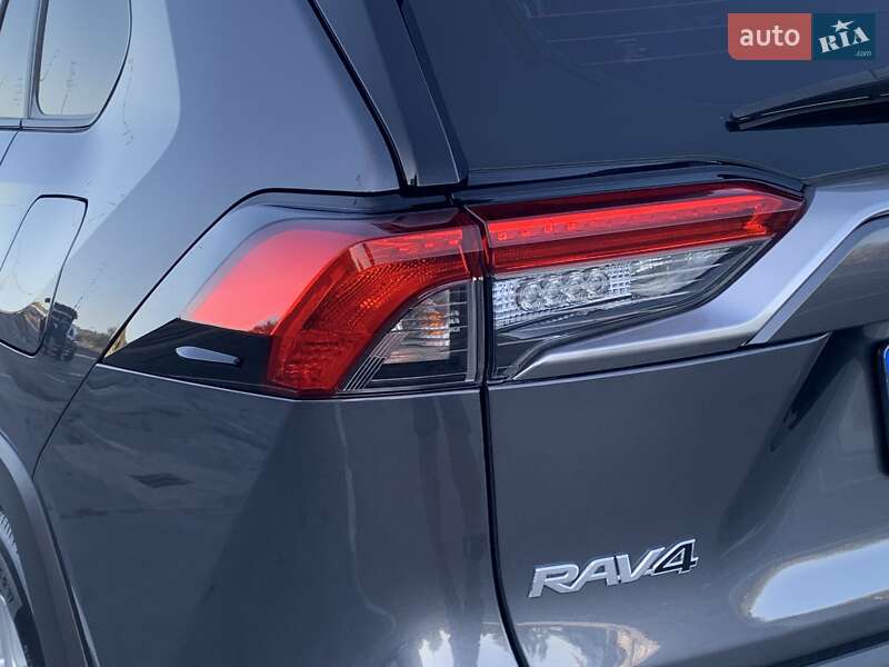 Позашляховик / Кросовер Toyota RAV4 2018 в Києві