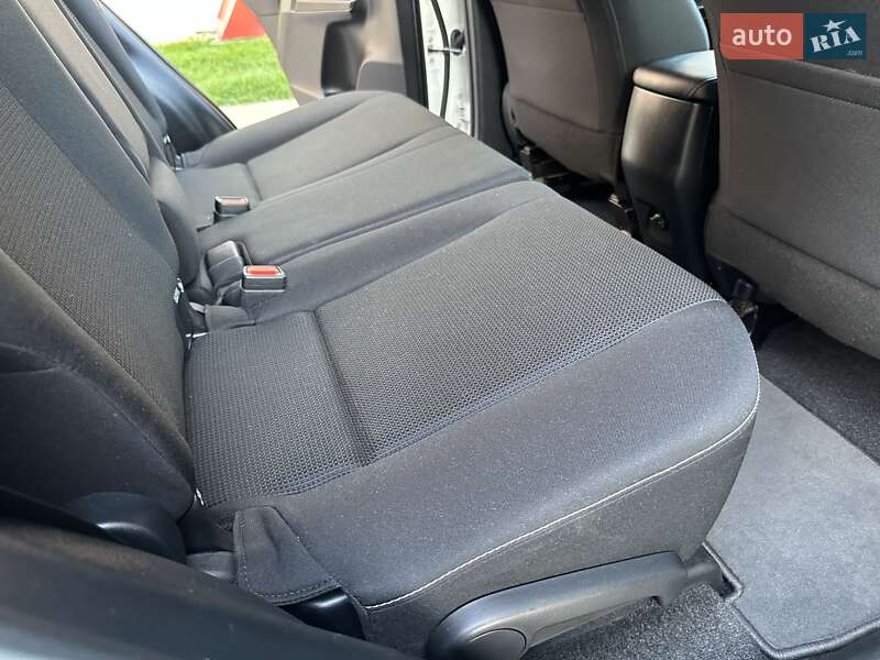 Внедорожник / Кроссовер Toyota RAV4 2017 в Киеве