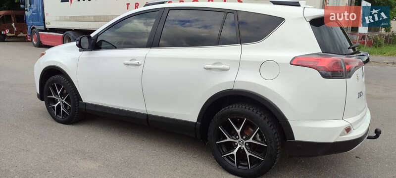 Внедорожник / Кроссовер Toyota RAV4 2015 в Виннице