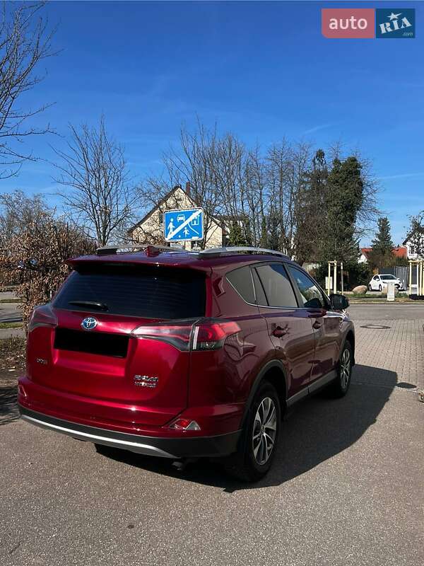 Внедорожник / Кроссовер Toyota RAV4 2018 в Днепре