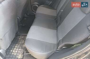 Внедорожник / Кроссовер Toyota RAV4 2006 в 