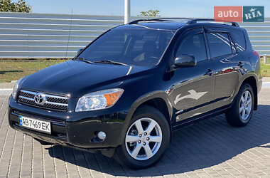 Внедорожник / Кроссовер Toyota RAV4 2006 в Николаеве