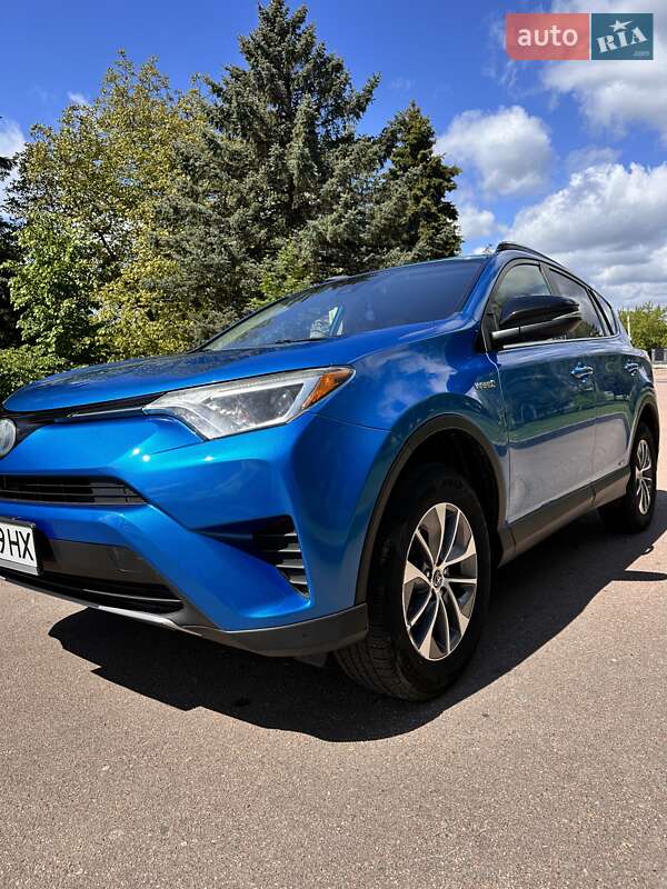 Позашляховик / Кросовер Toyota RAV4 2018 в Києві