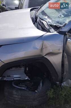 Внедорожник / Кроссовер Toyota RAV4 2021 в 