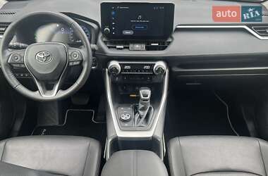 Позашляховик / Кросовер Toyota RAV4 2023 в  фото 8 Позашляховик / Кросовер Toyota RAV4 2023 в