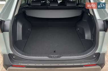 Позашляховик / Кросовер Toyota RAV4 2023 в  фото 10 Позашляховик / Кросовер Toyota RAV4 2023 в