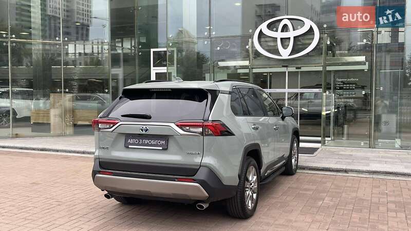 Позашляховик / Кросовер Toyota RAV4 2023 в Києві