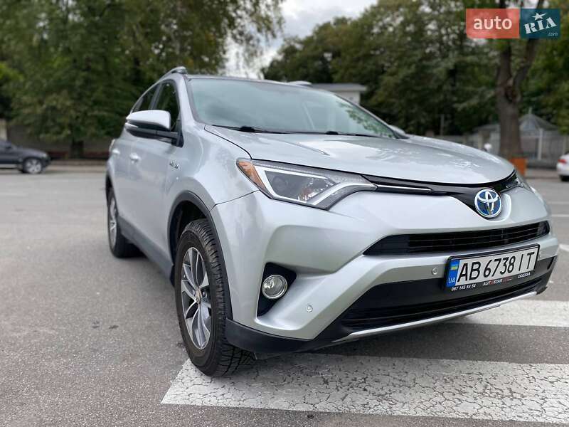 Внедорожник / Кроссовер Toyota RAV4 2016 в Виннице
