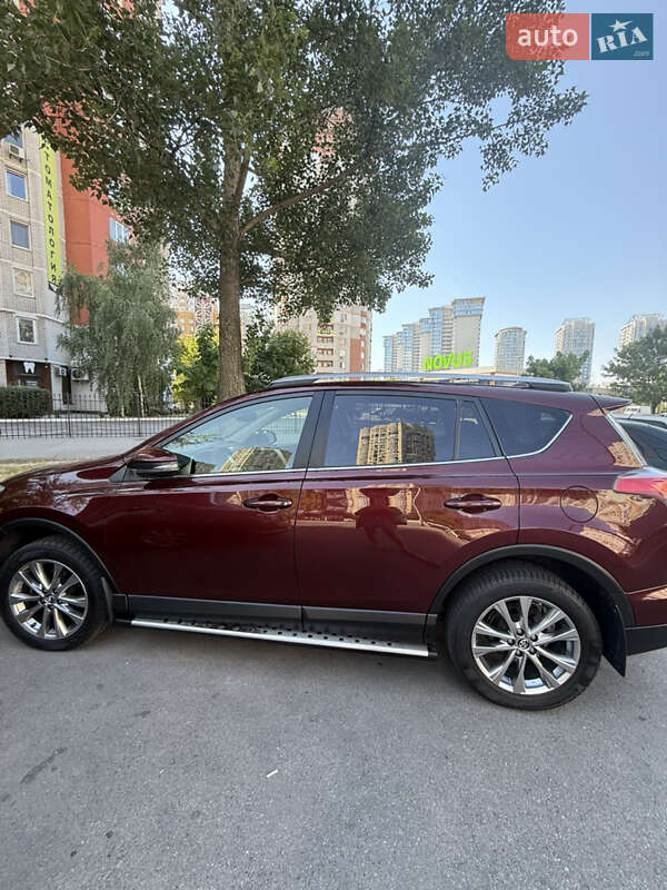 Позашляховик / Кросовер Toyota RAV4 2015 в Києві фото 4 Позашляховик / Кросовер Toyota RAV4 2015 в Києві