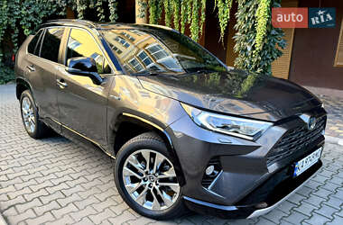 Позашляховик / Кросовер Toyota RAV4 2020 в Києві