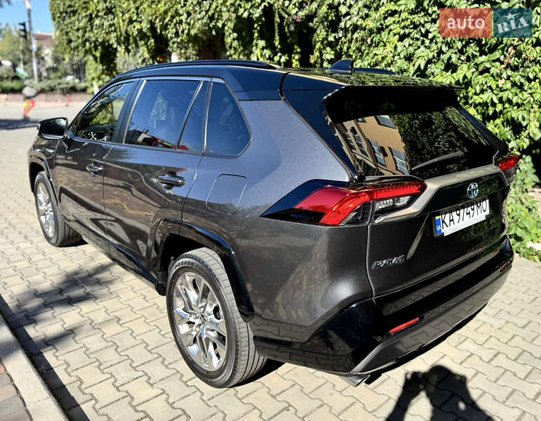 Позашляховик / Кросовер Toyota RAV4 2020 в Києві