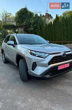 Внедорожник / Кроссовер Toyota RAV4 2024 в Львове