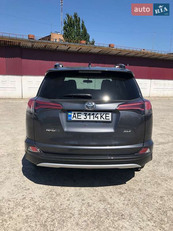 Внедорожник / Кроссовер Toyota RAV4 2016 в Никополе