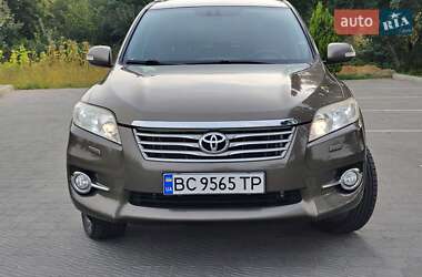 Внедорожник / Кроссовер Toyota RAV4 2010 в 