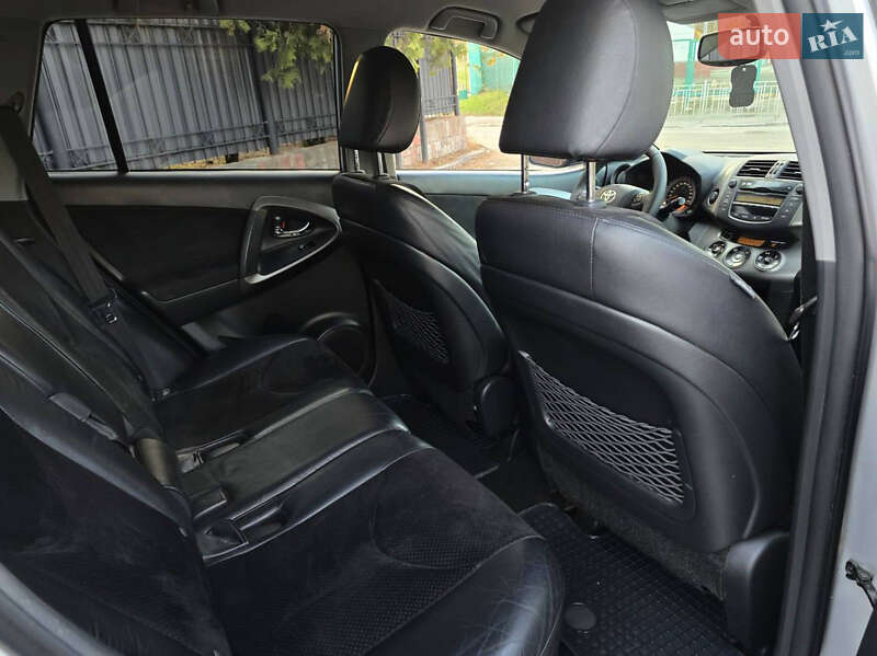Позашляховик / Кросовер Toyota RAV4 2010 в Києві фото 9 Позашляховик / Кросовер Toyota RAV4 2010 в Києві