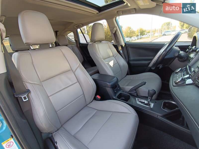 Позашляховик / Кросовер Toyota RAV4 2017 в Києві фото 25 Позашляховик / Кросовер Toyota RAV4 2017 в Києві