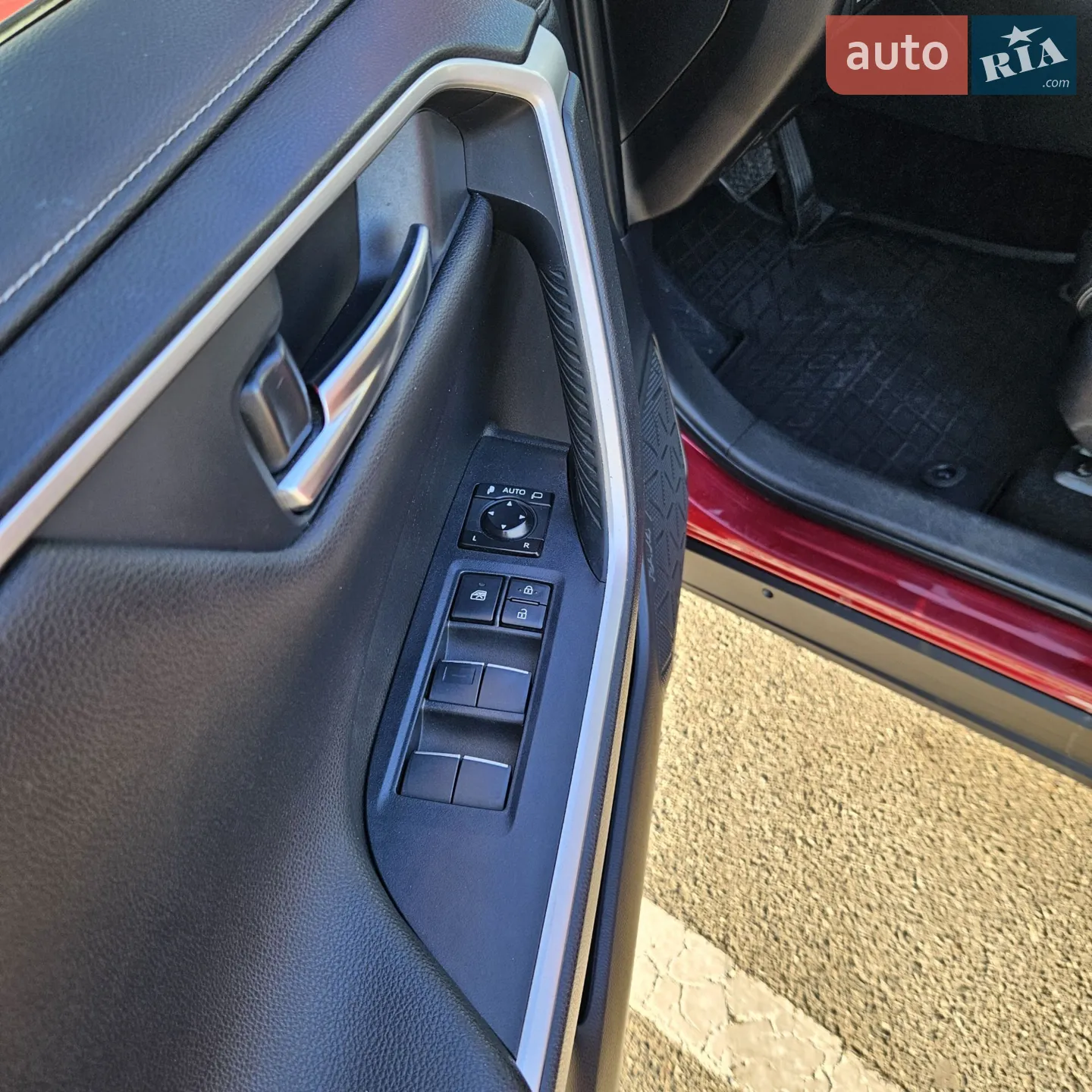 2019 Toyota RAV 4 - мініатюра 10