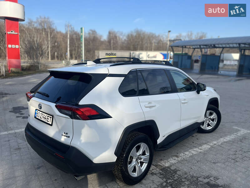 Внедорожник / Кроссовер Toyota RAV4 2019 в Тернополе