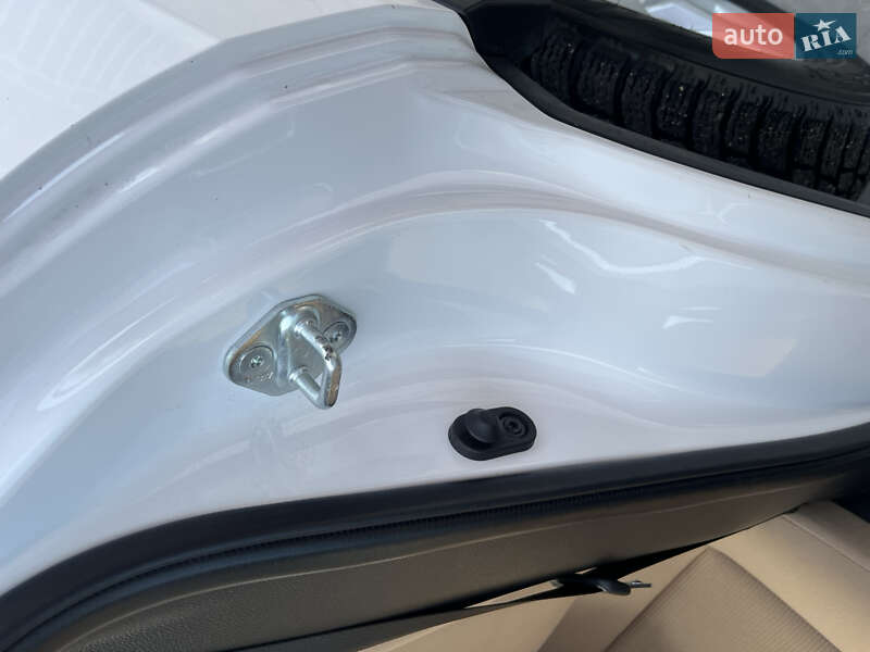 Внедорожник / Кроссовер Toyota RAV4 2019 в Тернополе