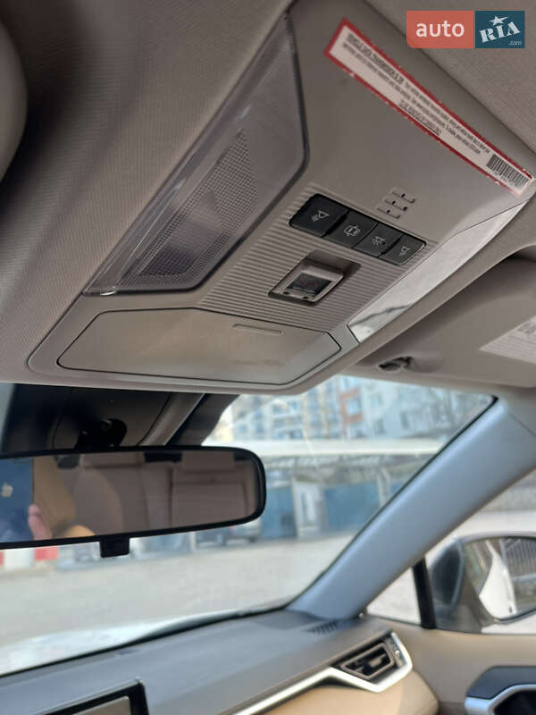 Внедорожник / Кроссовер Toyota RAV4 2019 в Тернополе