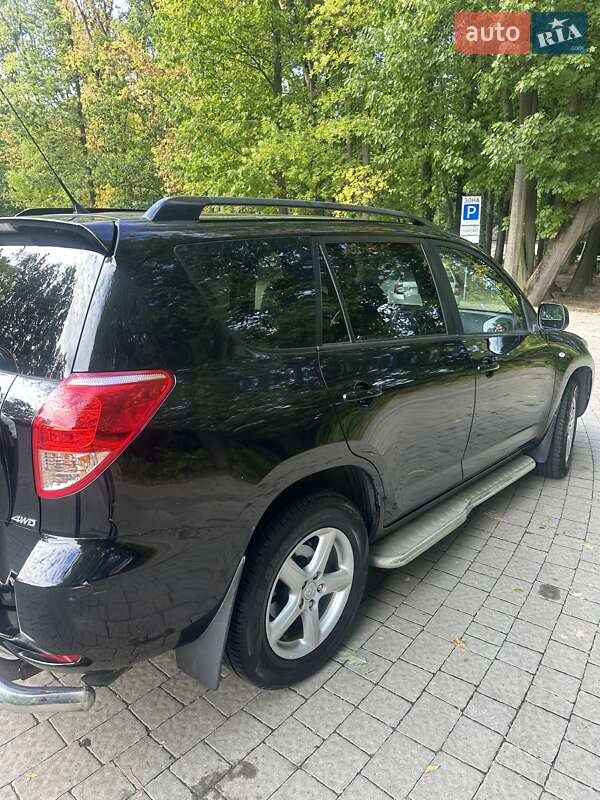 Внедорожник / Кроссовер Toyota RAV4 2008 в Львове