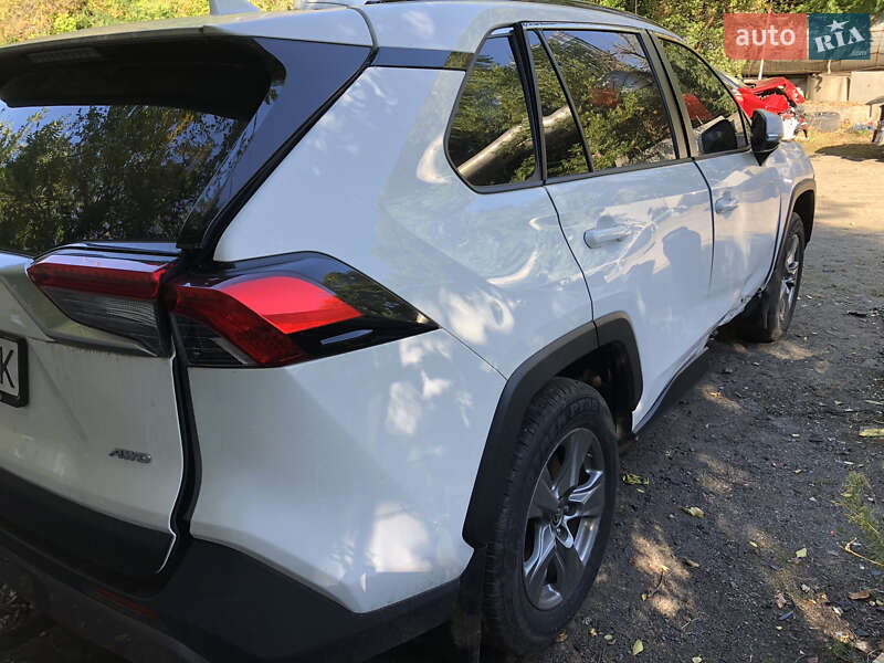 Внедорожник / Кроссовер Toyota RAV4 2023 в Киеве фото 5 Внедорожник / Кроссовер Toyota RAV4 2023 в Киеве