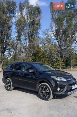 Внедорожник / Кроссовер Toyota RAV4 2014 в 