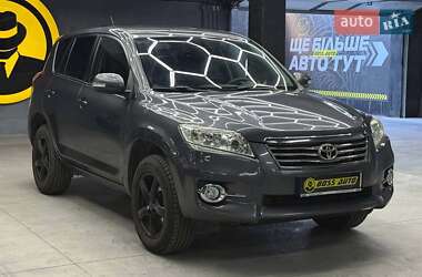 Позашляховик / Кросовер Toyota RAV4 2011 в Чернівцях