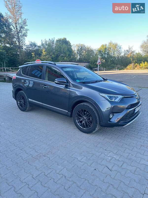 Внедорожник / Кроссовер Toyota RAV4 2015 в Коломые