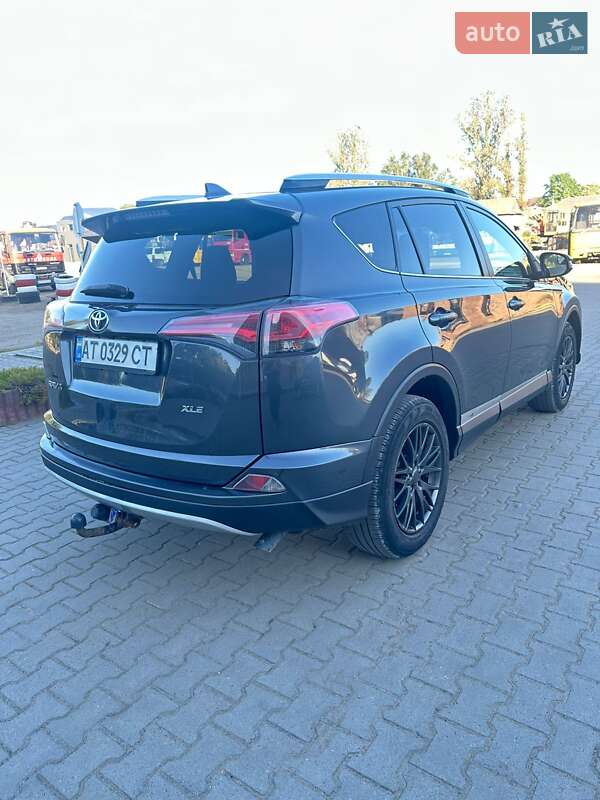 Внедорожник / Кроссовер Toyota RAV4 2015 в Коломые