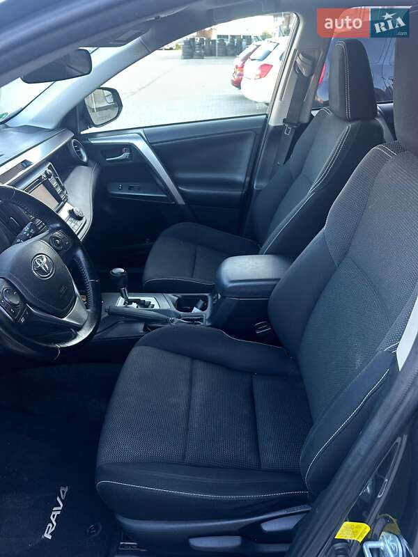 Внедорожник / Кроссовер Toyota RAV4 2015 в Коломые