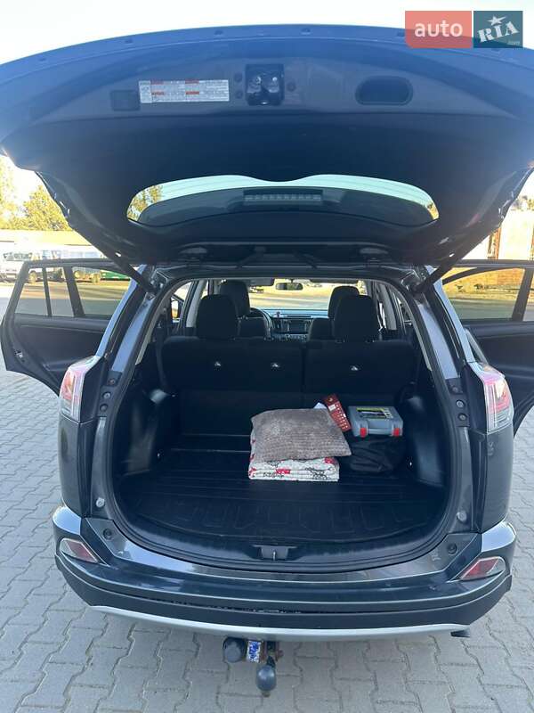 Внедорожник / Кроссовер Toyota RAV4 2015 в Коломые