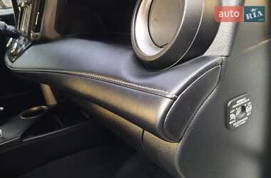 Внедорожник / Кроссовер Toyota RAV4 2013 в 
