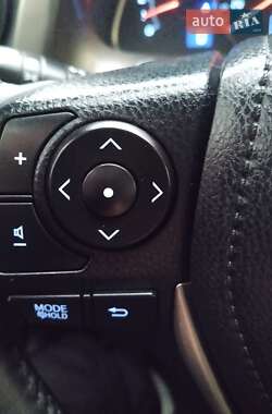 Внедорожник / Кроссовер Toyota RAV4 2013 в 