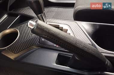 Внедорожник / Кроссовер Toyota RAV4 2013 в 