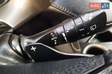 Внедорожник / Кроссовер Toyota RAV4 2013 в 