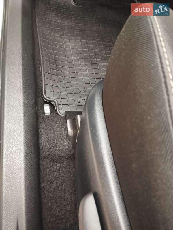 Позашляховик / Кросовер Toyota RAV4 2013 в Одесі