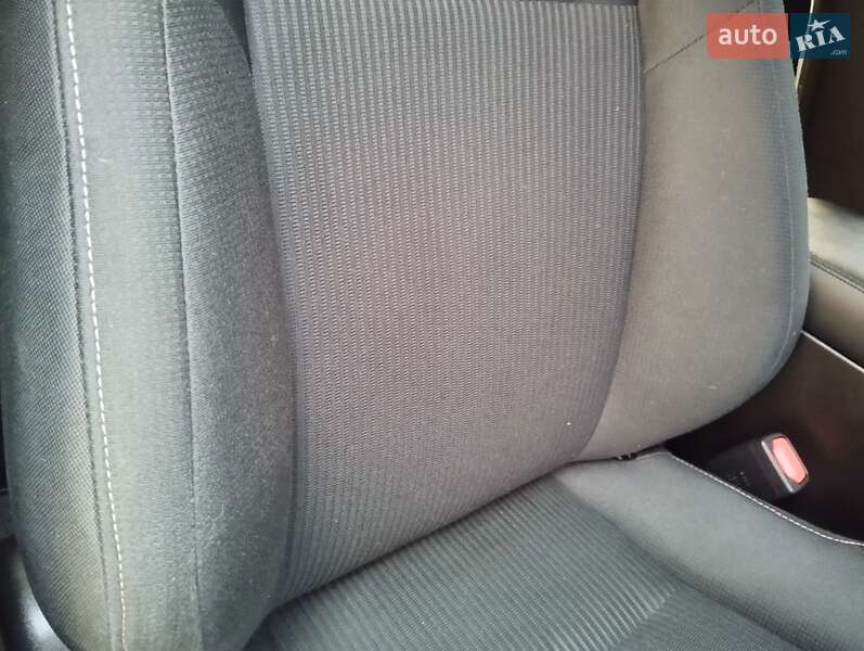 Позашляховик / Кросовер Toyota RAV4 2013 в Одесі