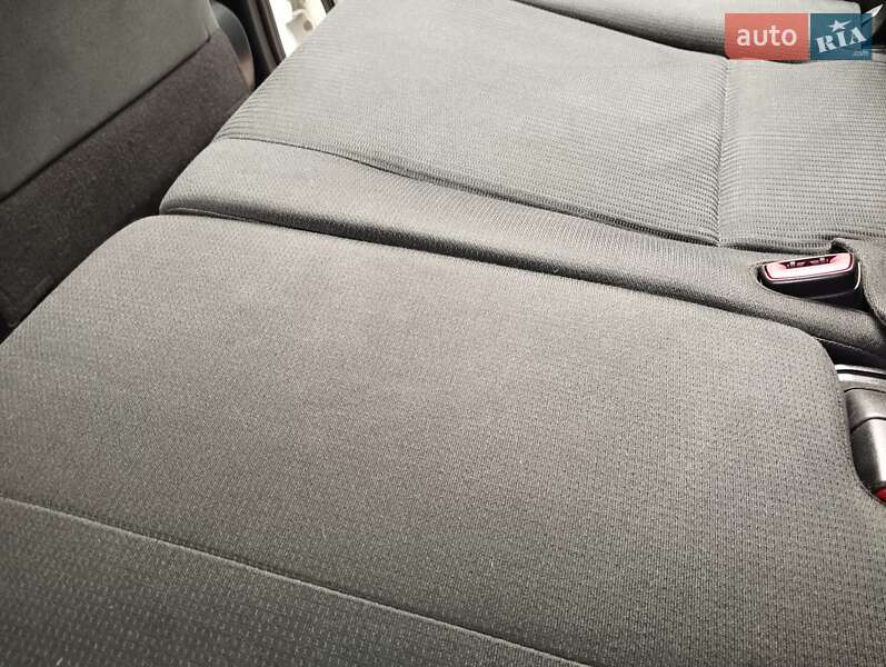 Позашляховик / Кросовер Toyota RAV4 2013 в Одесі