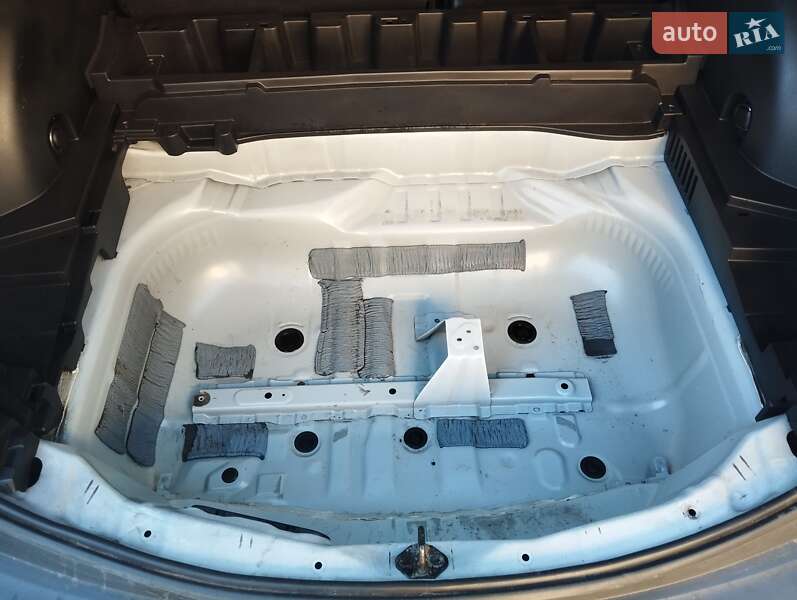 Позашляховик / Кросовер Toyota RAV4 2013 в Одесі