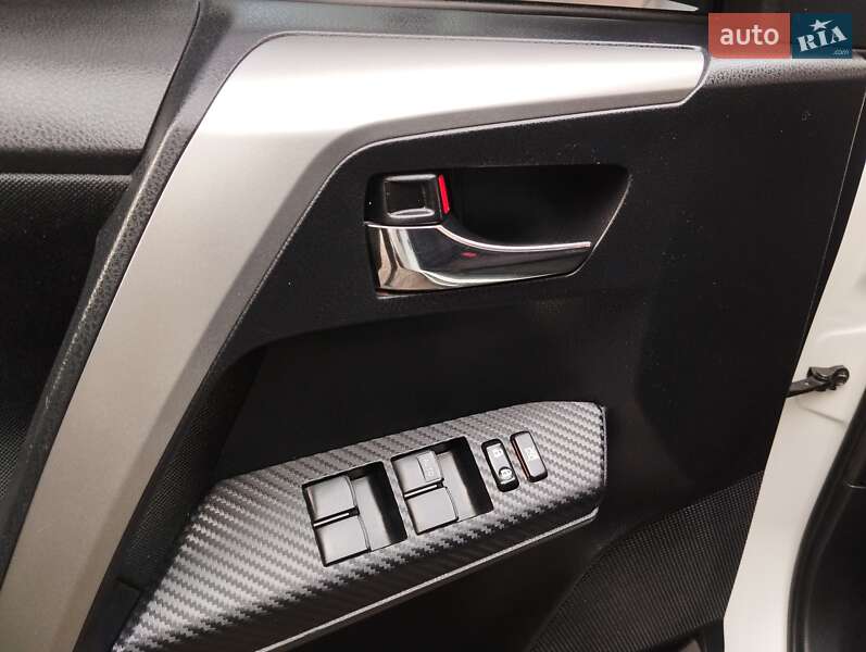 Позашляховик / Кросовер Toyota RAV4 2013 в Одесі