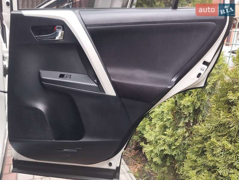 Позашляховик / Кросовер Toyota RAV4 2013 в Одесі