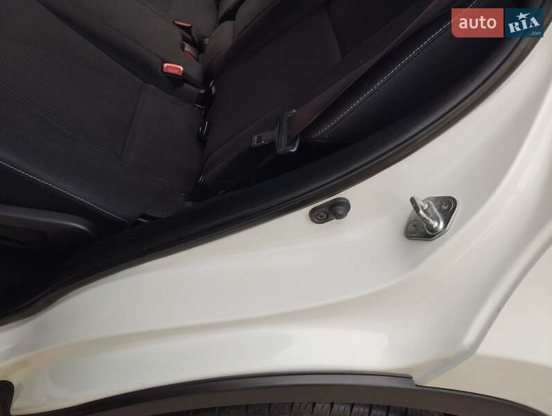 Позашляховик / Кросовер Toyota RAV4 2013 в Одесі